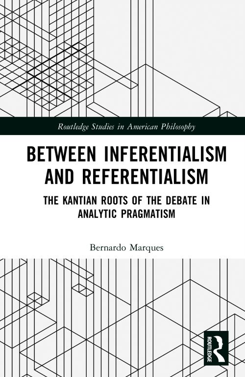 Between Inferentialism and Referentialism