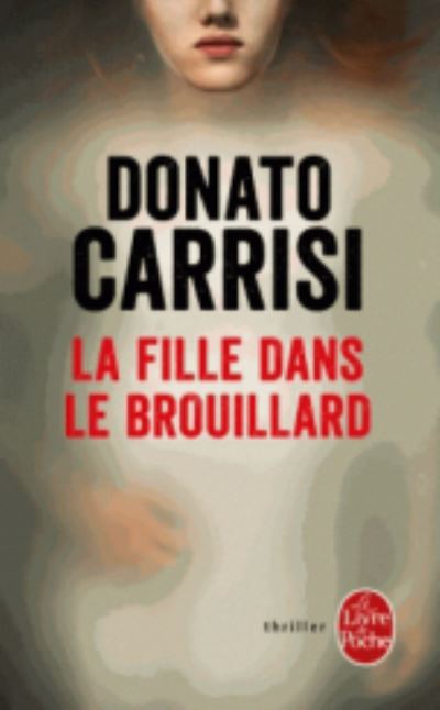 Fille Dans Le Brouillard
