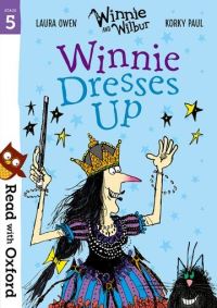 Book Cover for Winnie Dresses Up by Laura Owen