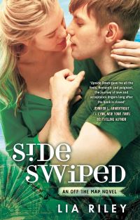 Book Cover for Sideswiped by Lia Riley