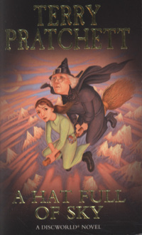 Book Cover for A Hat Full of Sky by Terry Pratchett