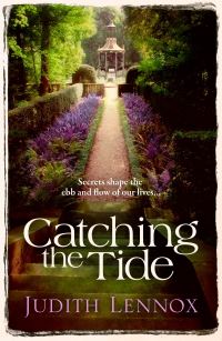 Book Cover for Catching the Tide by Judith Lennox