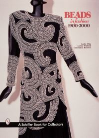 Book Cover for Beads In Fashion 1900-2000 by Leslie Piña