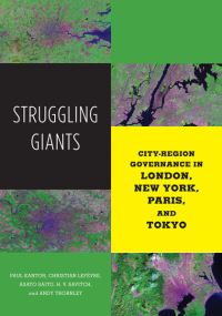 Book Cover for Struggling Giants by Paul Kantor