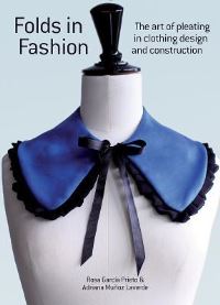 Book Cover for Folds in Fashion by Rosa García Prieto