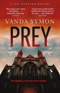 Book Cover for Prey by Vanda Symon